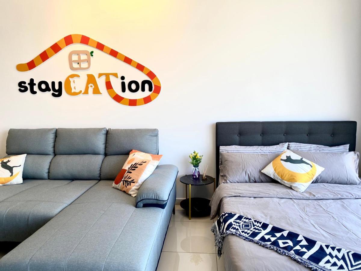 Beacon Executive Suite By Staycation Homestay George Town Exterior photo