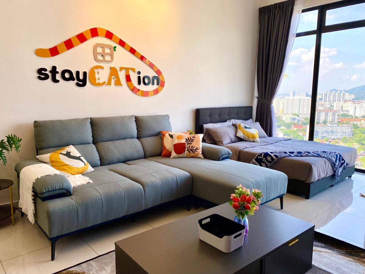 Beacon Executive Suite By Staycation Homestay George Town Exterior photo